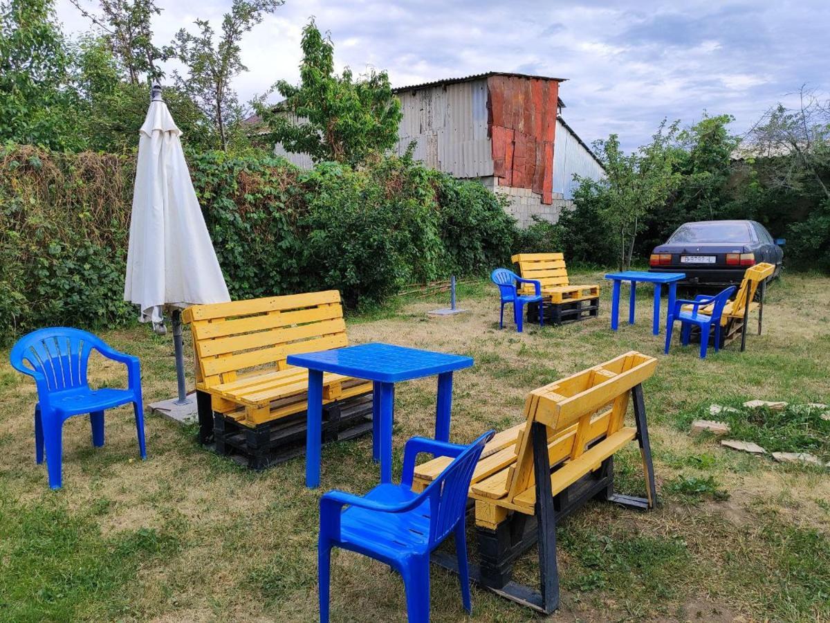 Nomadstan Capsule Hostel Karakol Exterior photo